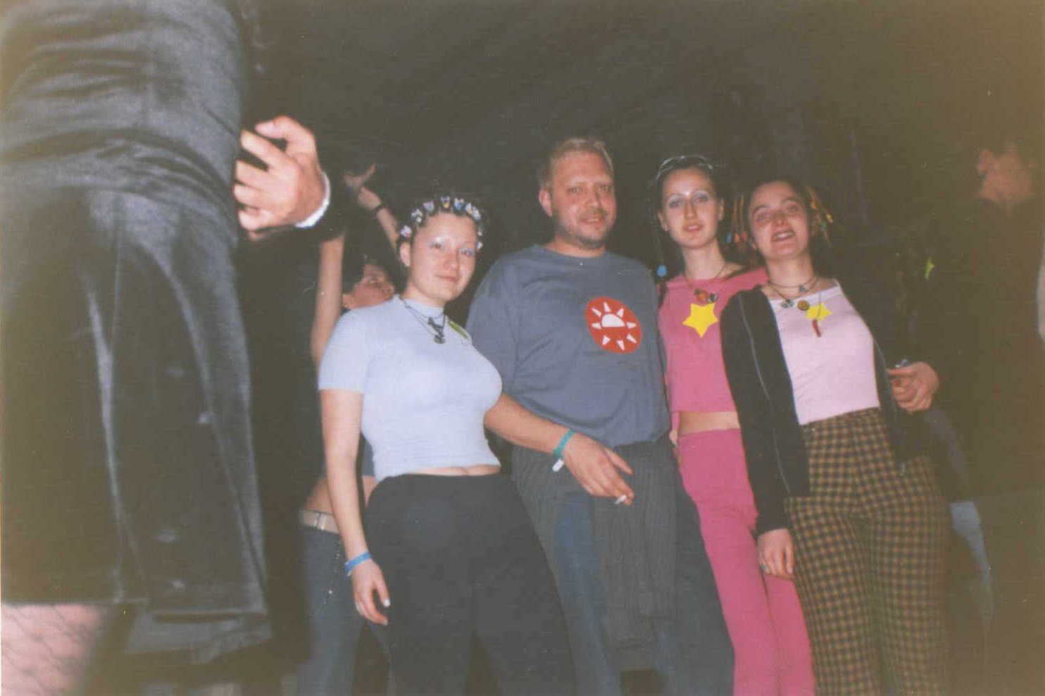 :-) Three Little Rave Girls + FAICHETO:-) 18.march.2000